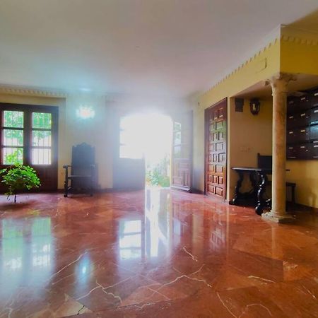 Apartmán Plaza Cristo De Burgos Sevilla Exteriér fotografie