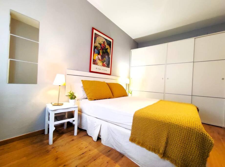Apartmán Plaza Cristo De Burgos Sevilla Exteriér fotografie